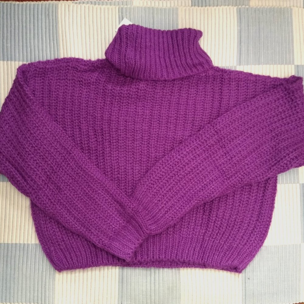 Suzy Shier Cropped Chunky Purple Turtleneck Knit Sweater NWT Size:M